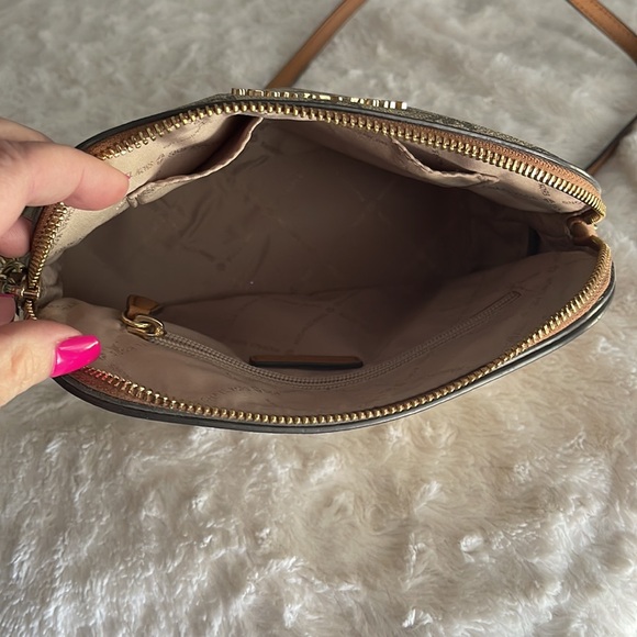 Purse - Picture 3 of 3